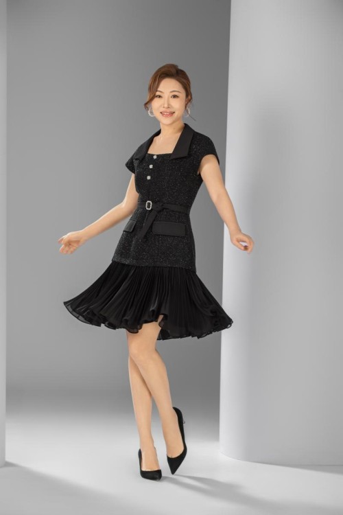 柔纱格调拼褶裙