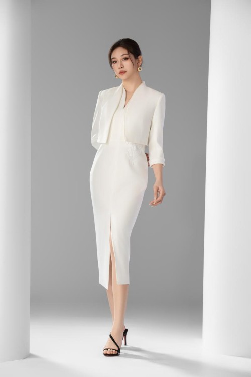 留白净色旗袍外搭